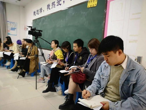 秋意不减教研情 艺术部美术组区域联合教研与艺术教育信息咨询服务探索